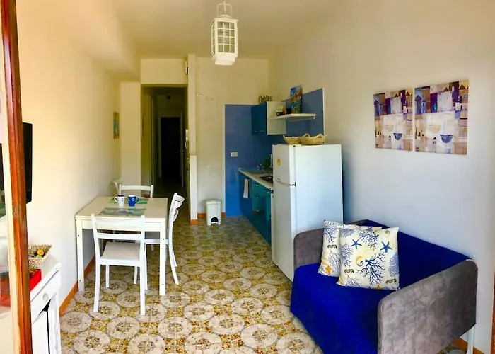 Casa Del Borgo * Шакка